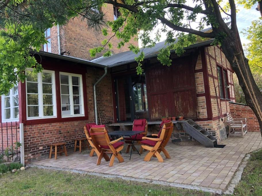 Romantisches Studio Am Waldesrand Mit Gartensauna Schwarz Eksteriør billede