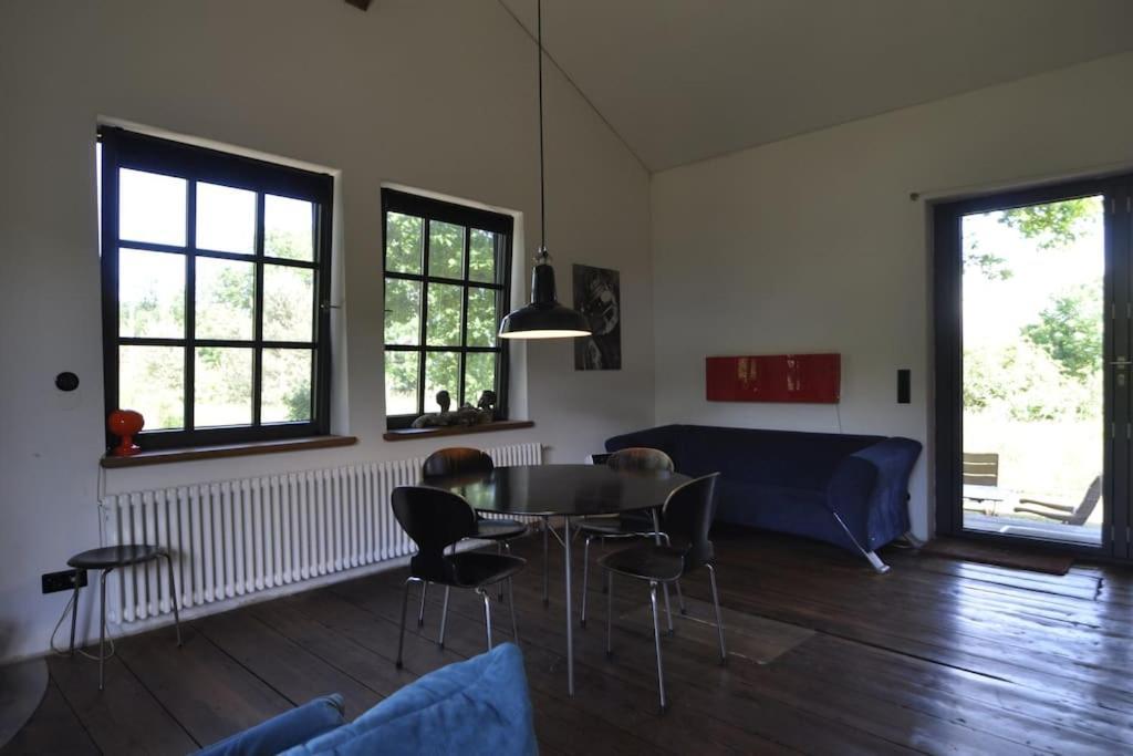 Romantisches Studio Am Waldesrand Mit Gartensauna Schwarz Eksteriør billede